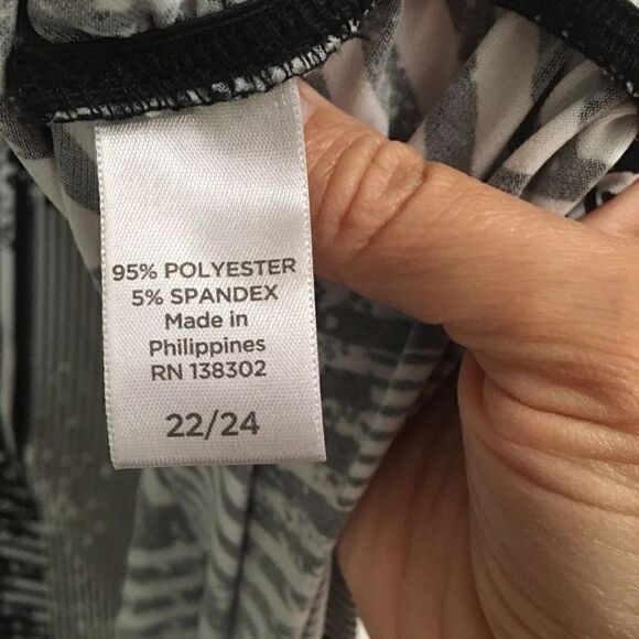 Avenue bead embellished notched V-neck blouse 22/24 - Picture 7 of 8